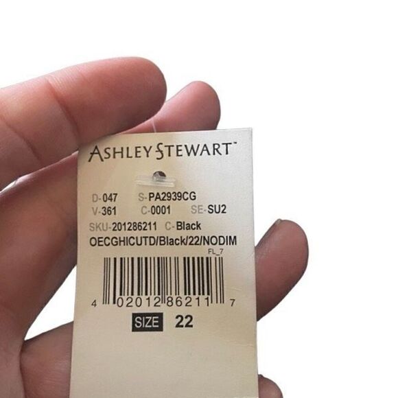 Ashley Stewart NEW curvy girl plus size 22 black distressed shorts - Picture 4 of 9